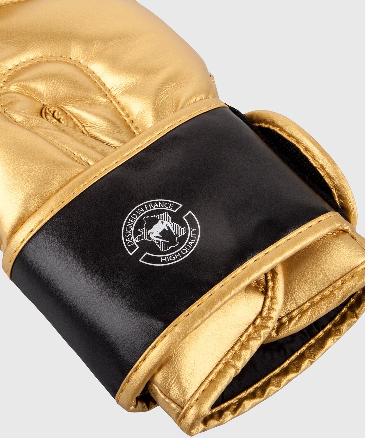 Venum Boxing Gloves Contender 2.0 - Black/Gold - Budo Online