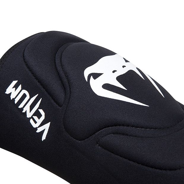 Venum Kontact MMA Knee Pads - Black - Budo Online